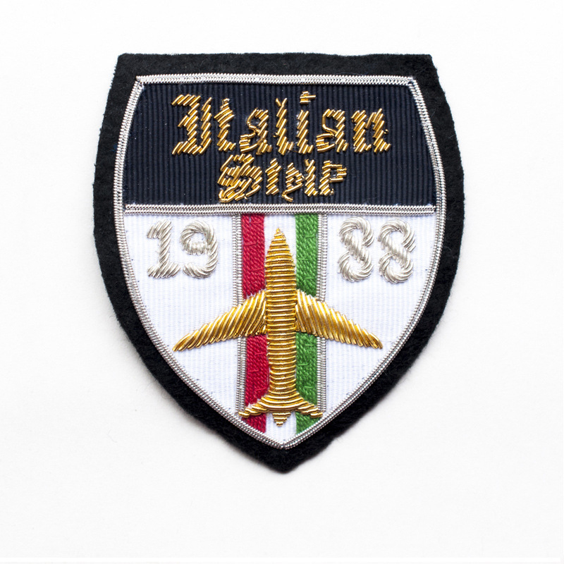 金属丝徽章大牌服装辅料品牌印度丝手工刺绣臂章徽章定制布贴