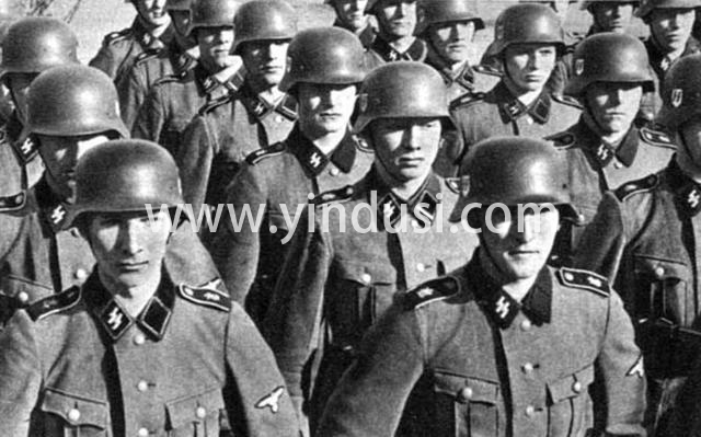 二战中，德国党卫队为何单肩章？源自希特勒强调一个“字”