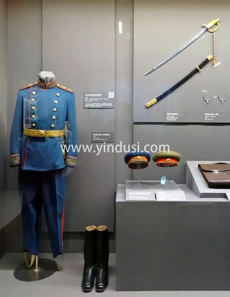 苏联大元帅礼服-俄罗斯国家历史博物馆藏十月革命文物展，斯大林的大元帅礼服。