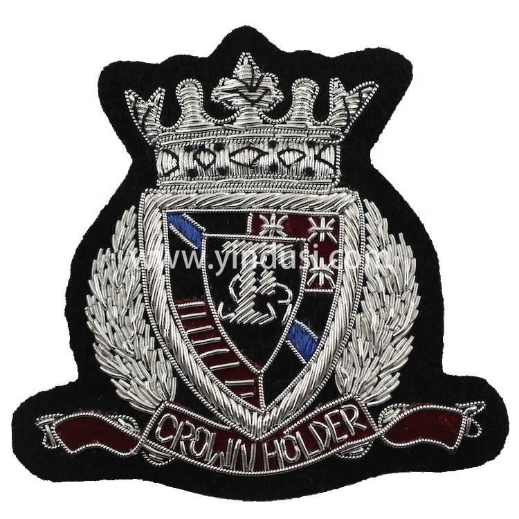 印度丝手工刺绣徽章定制工厂金属丝刺绣高端大牌徽章布贴帽徽定做
